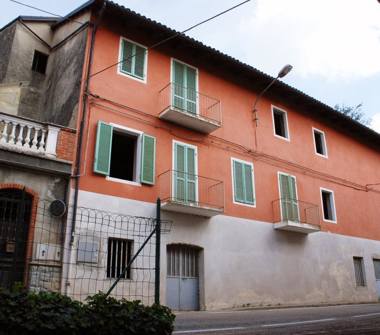 Rustico/Casale in vendita a Berzano di San Pietro (Asti)