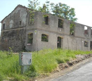 Rustico/Casale in vendita a Pollenza, Frazione Rambona