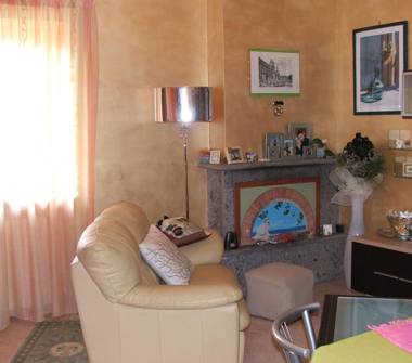 Trilocale in vendita a Marcellina, Frazione Stazione Di Palombara-Marcellina