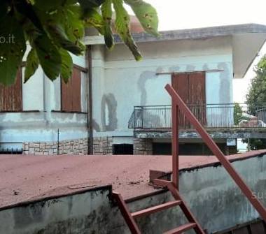 Villa in vendita a Colleferro (Roma)