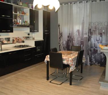 Quadrilocale in vendita a Fiumicino, Frazione Isola Sacra