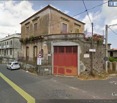 Palazzo/Stabile in vendita a Giarre, Frazione Macchia