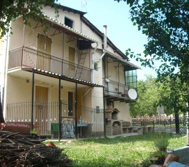 Casa indipendente in vendita a Cuneo (Cuneo)