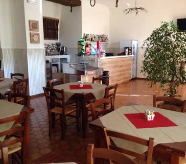 Bar in vendita a Cinigiano, Frazione Monticello Amiata