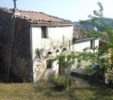 Rustico/Casale in vendita a Castelli, Frazione Le Casette