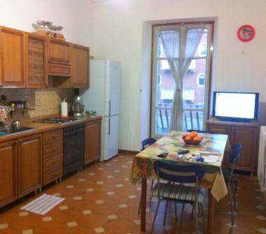 Trilocale in vendita a Torino, Zona Aurora