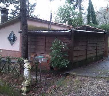 Casa indipendente in vendita a Massa e Cozzile, Frazione Vangile