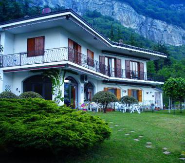 Porzione di casa in vendita a Caslino d'Erba (Como)