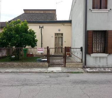 Casa indipendente in vendita a Adria, Frazione Bottrighe