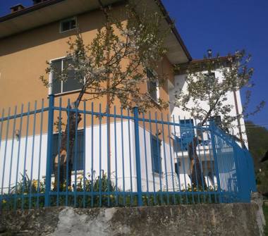 Casa indipendente in vendita a Menconico, Frazione Lago