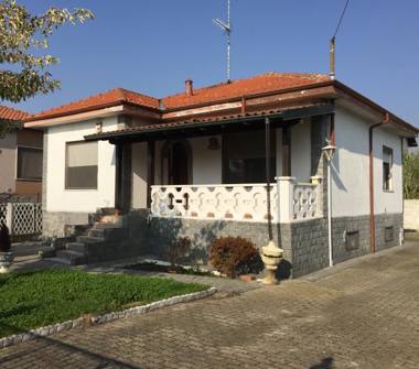 Casa indipendente in vendita a Cassolnovo, Frazione Molino Del Conte