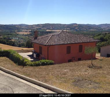 Casa indipendente in vendita a Gubbio, Frazione Torre Calzolari
