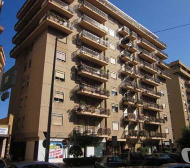 Appartamento in vendita a Palermo, Zona Sampolo