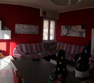 Trilocale in vendita a Albino, Frazione Comenduno