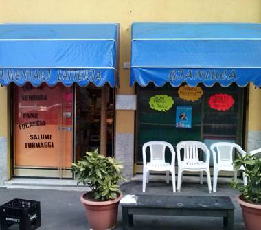 Negozio di alimentari in vendita a Genova, Zona Rivarolo