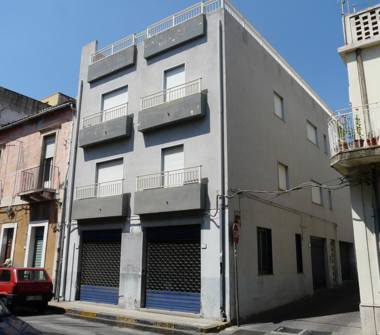 Negozio in affitto a Sant'Alessio Siculo (Messina)