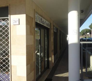 Negozio in vendita a Roma, Zona Casilina