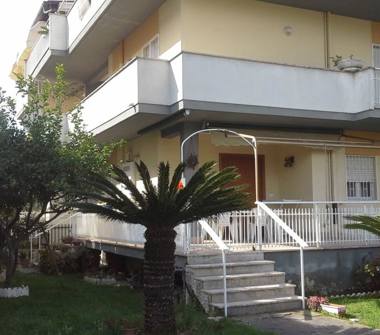 Casa indipendente in vendita a Terracina (Latina)