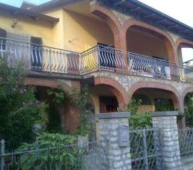 Casa indipendente in vendita a Fabro, Frazione Fabro Scalo