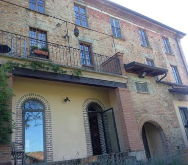 Casa indipendente in vendita a Mezzanino, Frazione Tornello