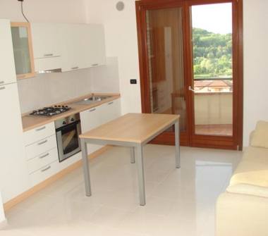 Appartamento in vendita a Pesaro, Frazione La Siligata