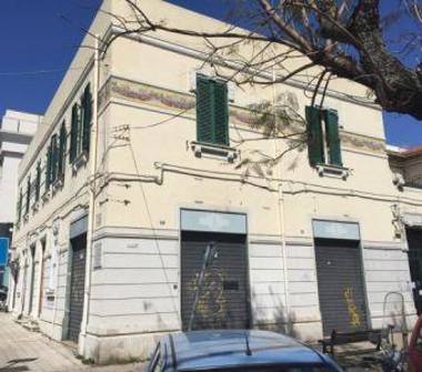 Negozio in affitto a Messina (Messina)