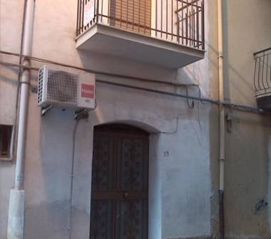 Casa indipendente in vendita a Lamezia Terme, Frazione Nicastro