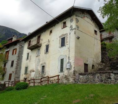 Rustico/Casale in vendita a Santa Brigida (Bergamo)