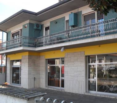 Negozio in vendita a Giulianova, Frazione Colleranesco