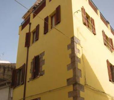 Palazzo/Stabile in vendita a Villanova Monteleone (Sassari)