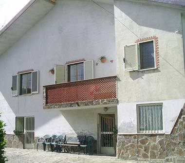 Casa indipendente in vendita a Teano (Caserta)