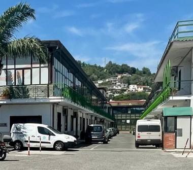 Ufficio in affitto a Napoli, Zona Agnano