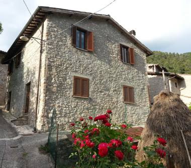 Rustico/Casale in vendita a Arrone, Frazione Rosciano