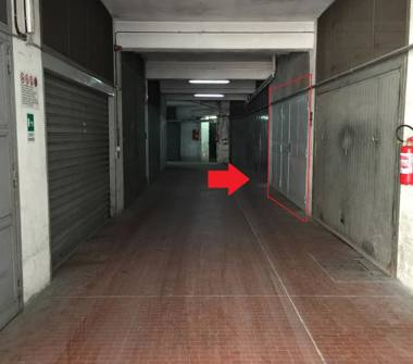 Garage/Auto silos in vendita a Napoli, Zona Arenella