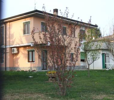 Villa in vendita a Camisano (Cremona)