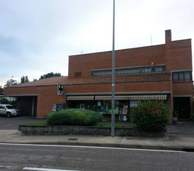 Negozio in affitto a Mantova, Frazione Castelnuovo