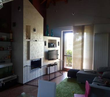 Casa indipendente in vendita a Cavaglio d'Agogna (Novara)