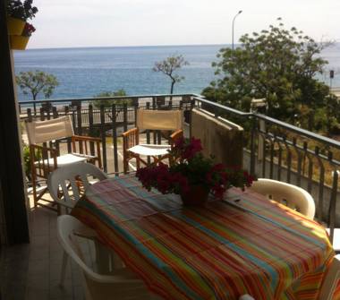 Affitto Appartamento Vacanze a Alì Terme (Messina)