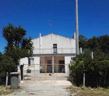 Rustico/Casale in vendita a Montenero di Bisaccia (Campobasso)