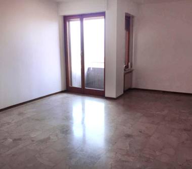 Trilocale in vendita a Mercallo (Varese)