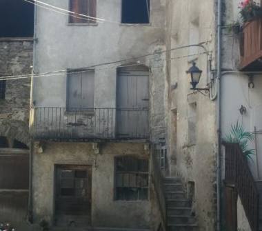 Rustico/Casale in vendita a La Salle (Aosta)