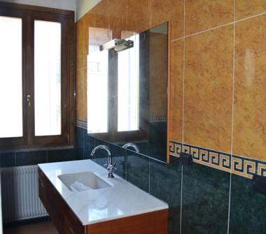 Casa indipendente in vendita a Castelnovo ne' Monti, Frazione Felina