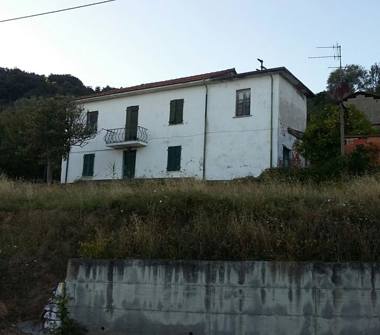 Casa indipendente in vendita a Aulla, Frazione Albiano Magra