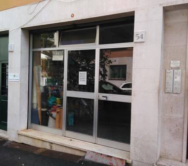 Negozio in vendita a Roma, Zona Nomentano