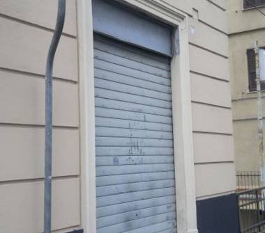 Negozio in vendita a Genova, Zona Cornigliano
