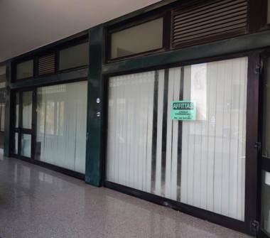 Negozio in affitto a Tricase (Lecce)