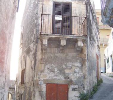 Casa indipendente in vendita a Modica (Ragusa)