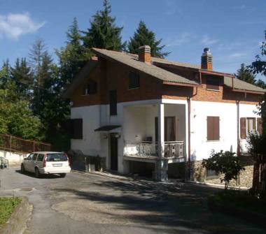 Casa indipendente in vendita a Montezemolo (Cuneo)
