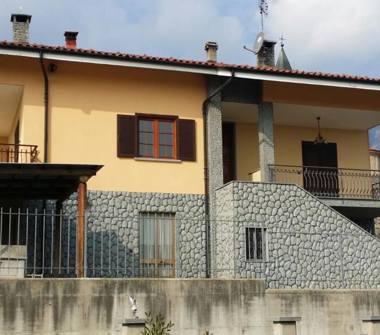 Casa indipendente in vendita a Envie (Cuneo)