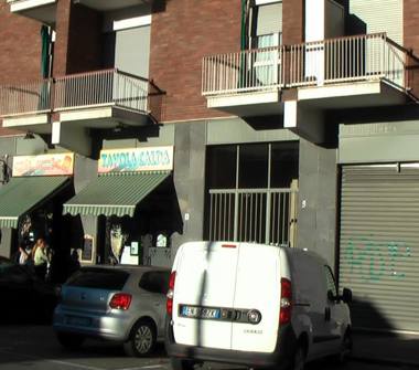 Negozio in vendita a Torino, Zona Mirafiori Sud